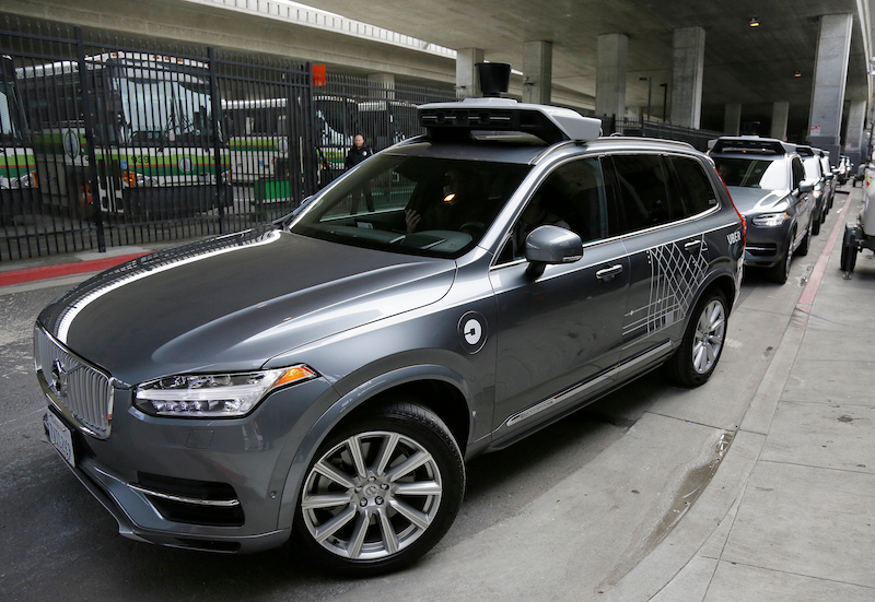 Uno de los coches autónomos de Uber. Imagen: AP
